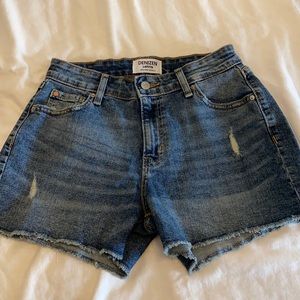 Levi Denizen high rise shorts